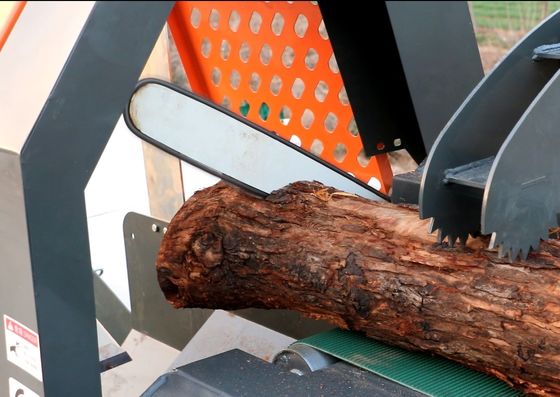Separador de madera de troncos heridos 20T Procesador de leña con diesel hidráulico